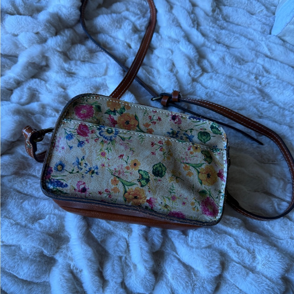 Patricia Nash Floral Tan and Brown Women's Bag - Picture 5 of 5